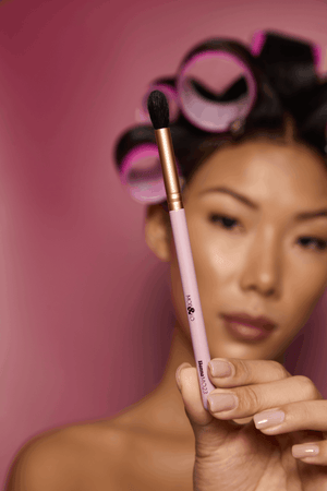 NANNA MO23 – Fluffy Tapered Blending Brush