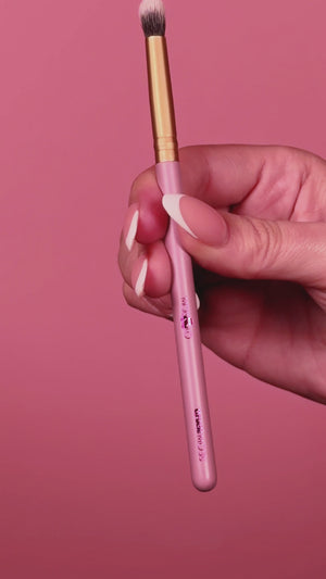 GRACIE MO3s – Vegan Crease Blending Brush